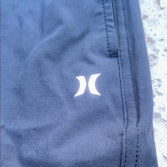 NWT Hurley All Day Hybrid Shorts in Black. Men's 36 Classic skater/street style! - Picture 2 of 14